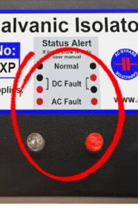 galvanic isolator with status indicaror